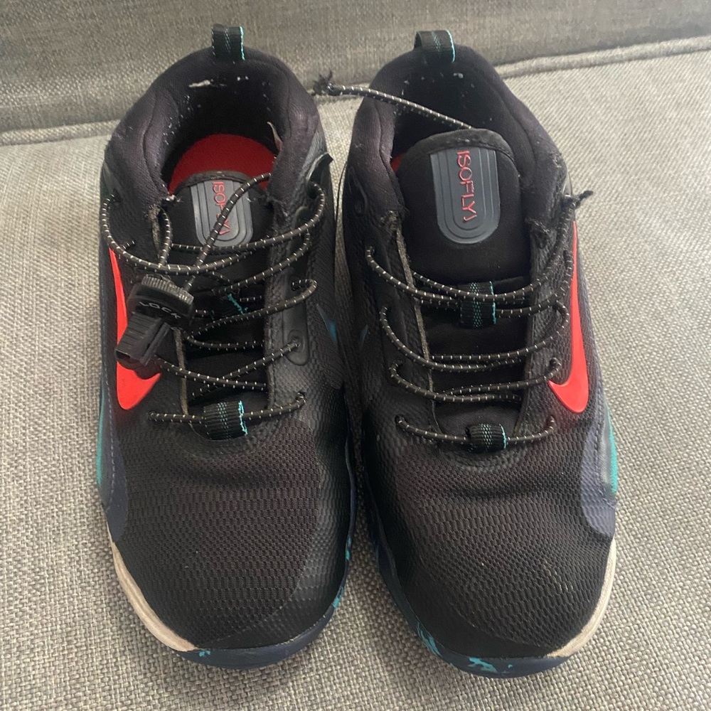 Boy nikes shoes